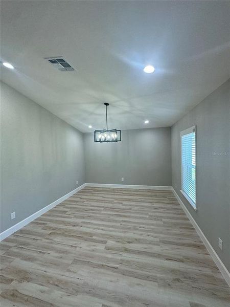 Spacious, unfurnished interior of a new home in , Cape Coral (Image 6).