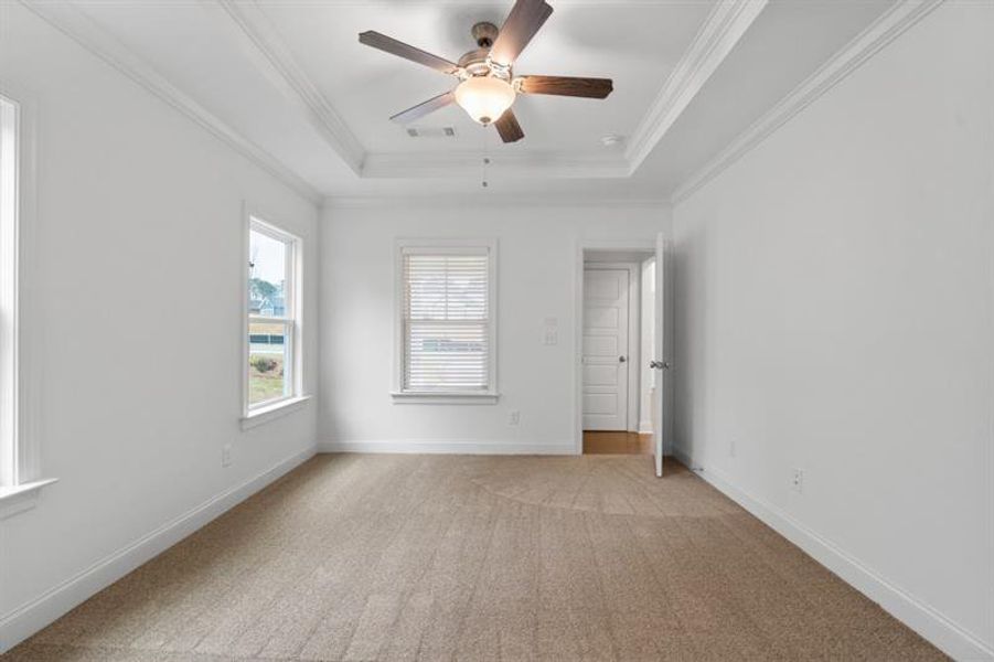 Spacious, unfurnished interior of a new home in , Athens (Image 21).