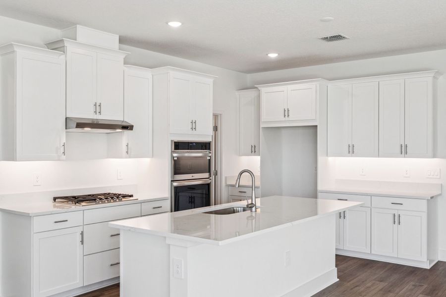 2D floor plan layout for the Aspen by Hartizen Homes in Eden Crest, Apopka, FL (Image 7).