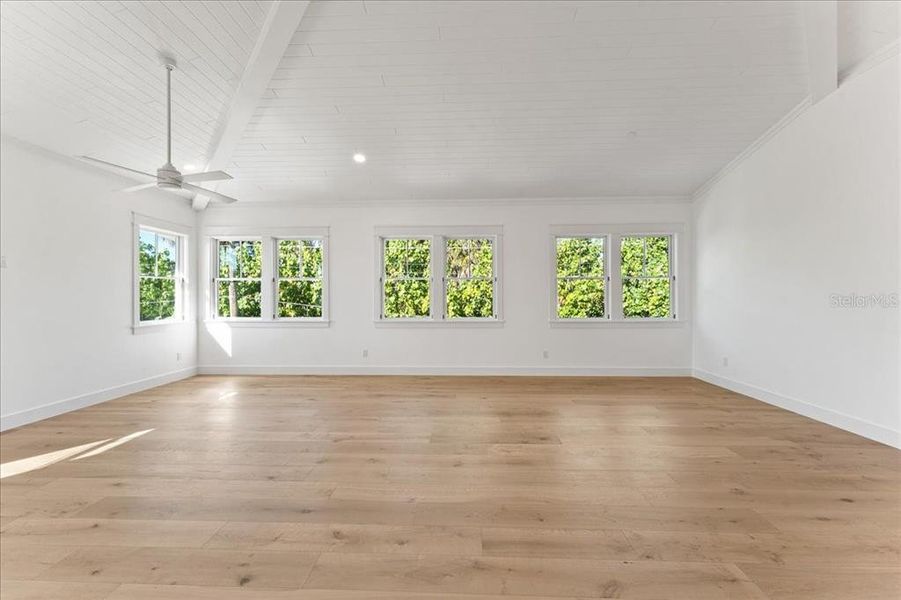 Spacious, unfurnished interior of a new home in , Boca Grande (Image 42).