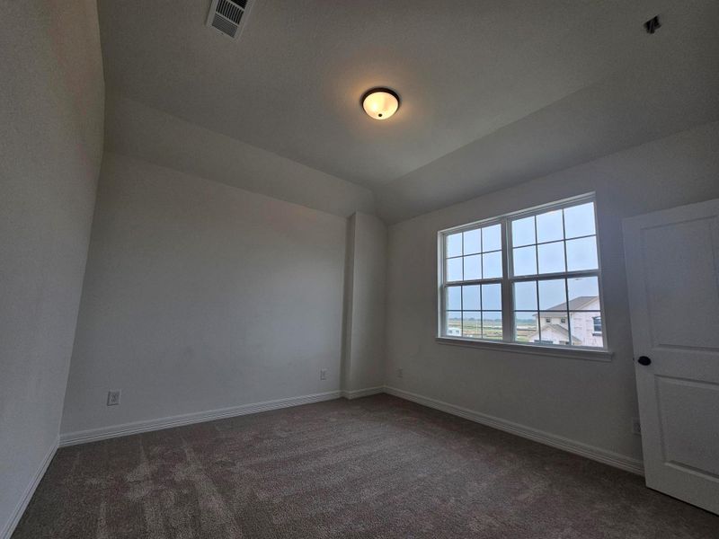 Spacious, unfurnished interior of a new home in Azalea, Brookshire (Image 8).