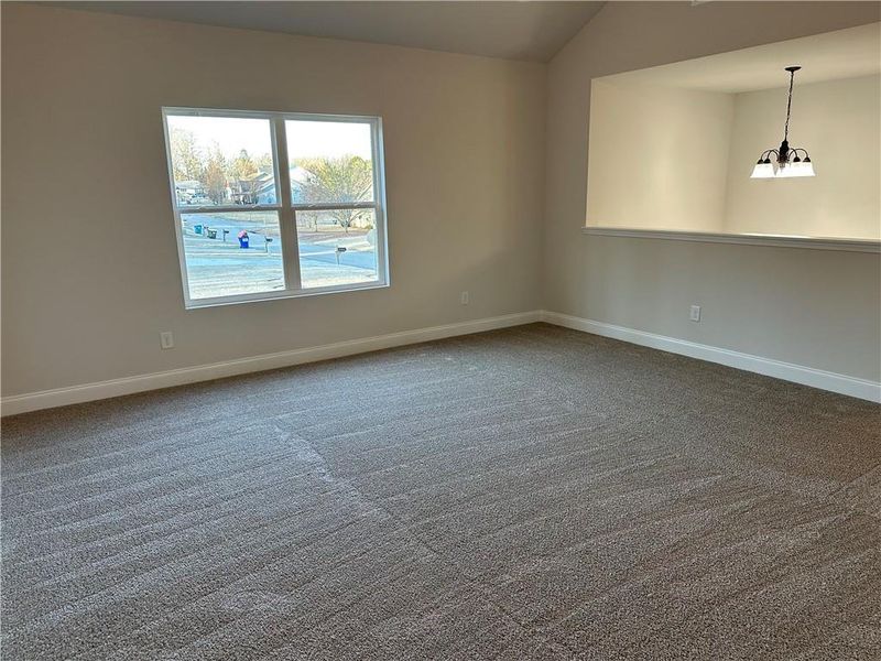 Spacious, unfurnished interior of a new home in , Alto (Image 20).