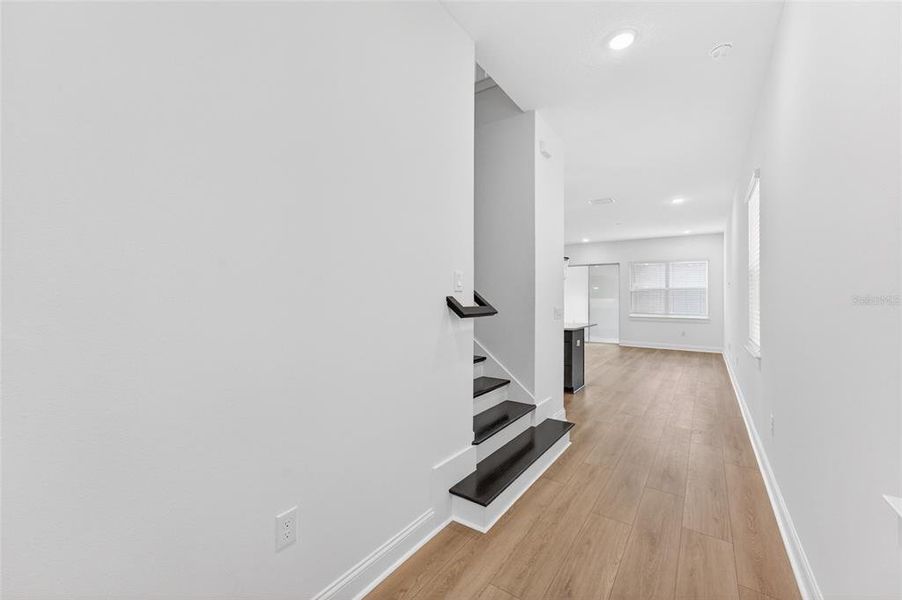 Spacious, unfurnished interior of a new home in , Winter Garden (Image 32).