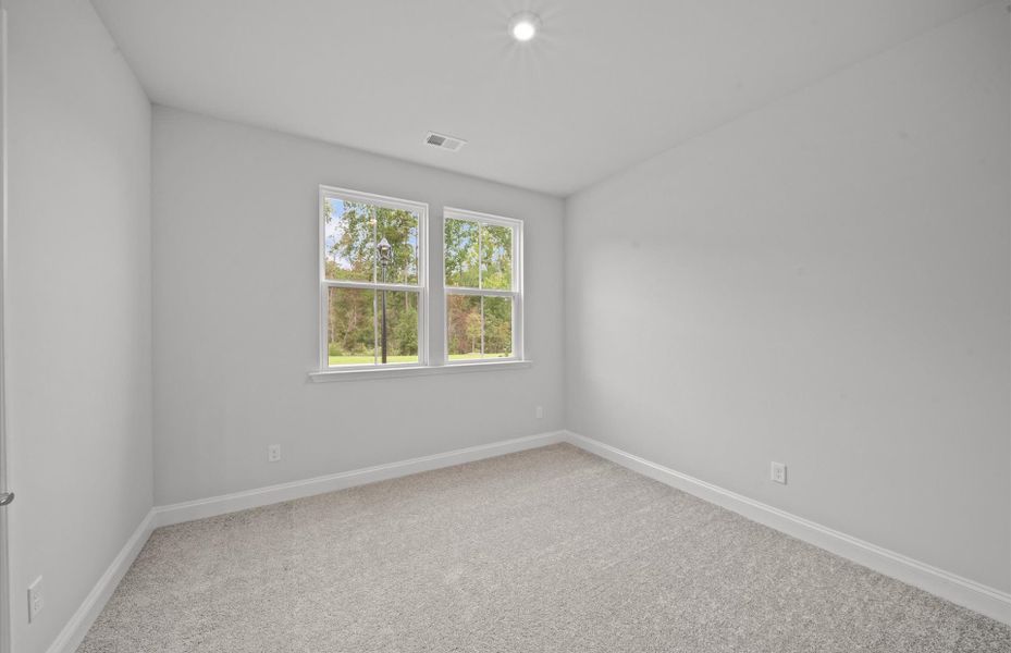 Spacious, unfurnished interior of a new home in Sweetwater Hills, Moore (Image 30).