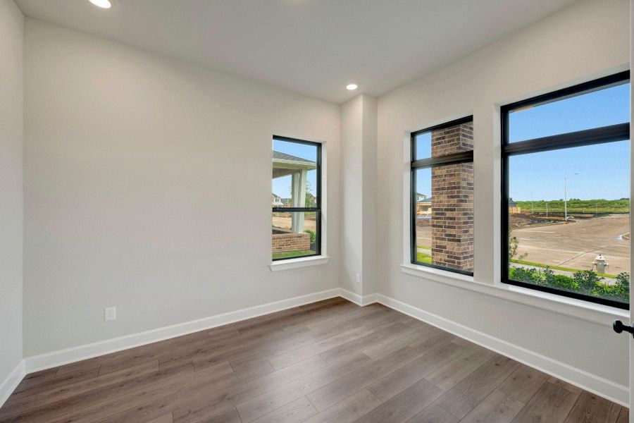 Spacious, unfurnished interior of a new home in Sienna - Landmark Row Collection, Missouri City (Image 31). Spacious, unfurnished interior of a new home in Sienna - Landmark Row Collection, Missouri City (Image 31).