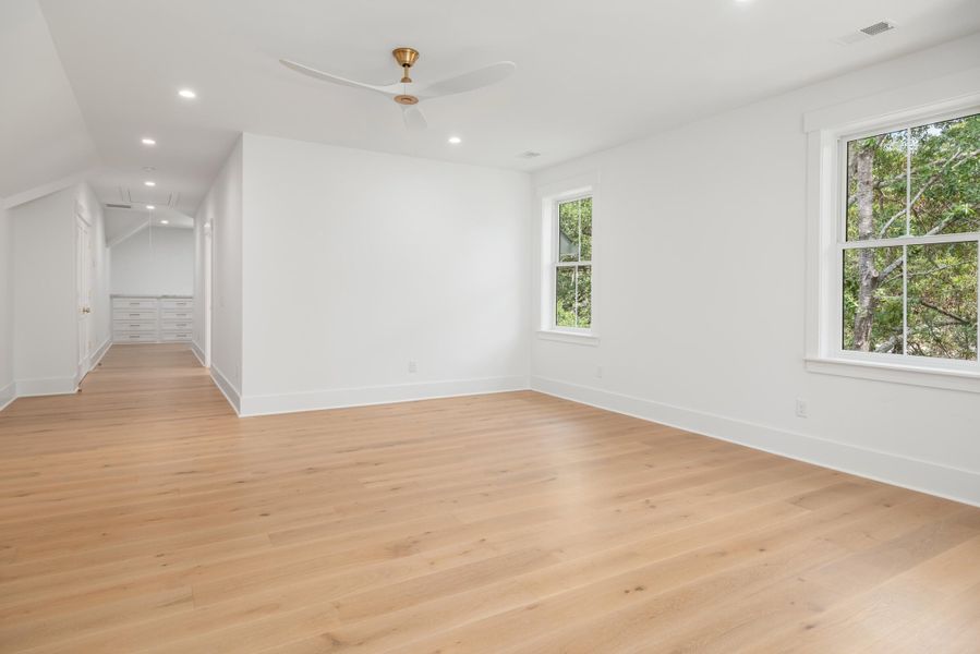 Spacious, unfurnished interior of a new home in , Mount Pleasant (Image 74).