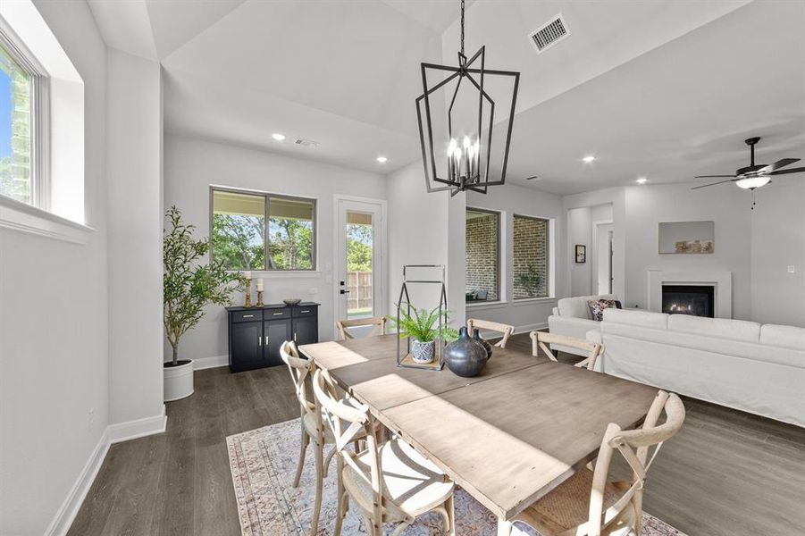 Furnished interior view inside a new home in South Pointe Manor Series, Mansfield (Image 15). Furnished interior view inside a new home in South Pointe Manor Series, Mansfield (Image 15).