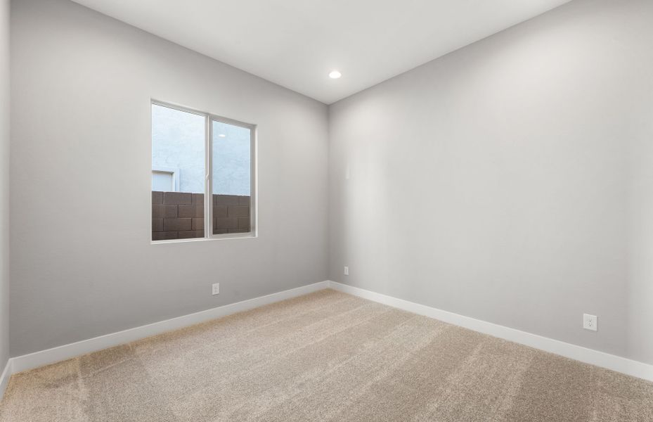 Spacious, unfurnished interior of a new home in Visara, Surprise (Image 28).