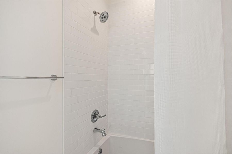 Close-up of interior finishes inside a home in , Galveston (Image 20).