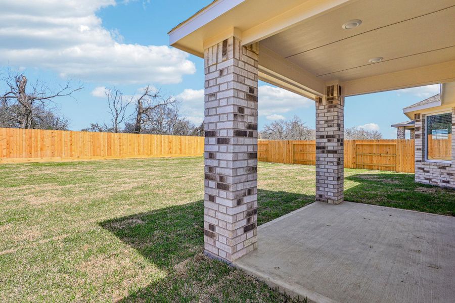 Exterior details and patio area of a home in Kingdom Heights, Rosenberg (Image 3).