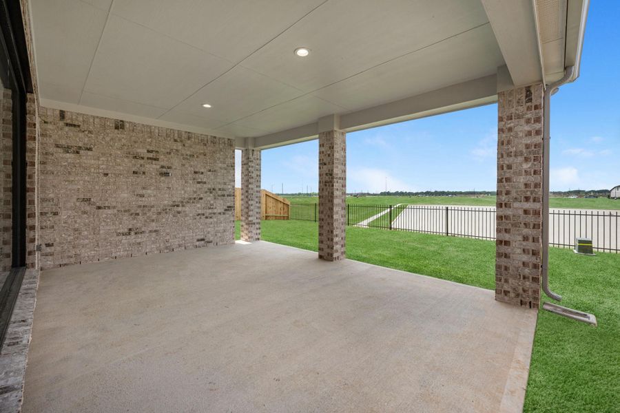 Exterior details and patio area of a home in Grand Mason Crossing, Katy (Image 4). Exterior details and patio area of a home in Grand Mason Crossing, Katy (Image 4).