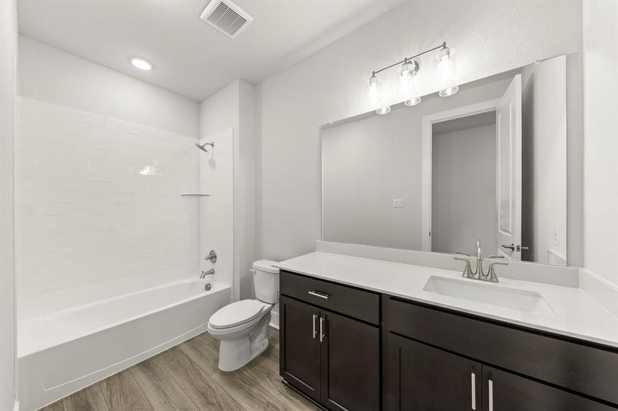 06. 4115 Olmsted - 2ND Bath