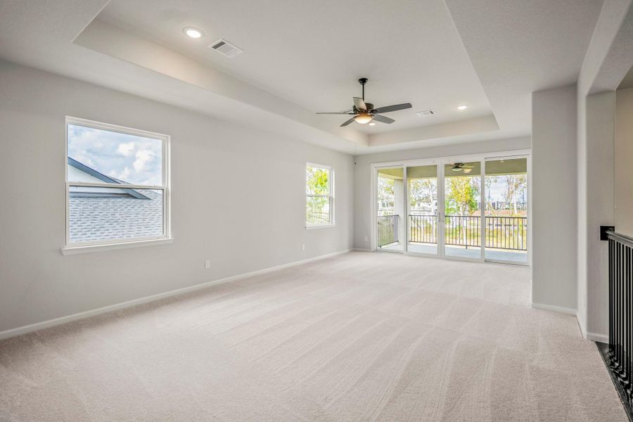 Spacious, unfurnished interior of a new home in Sienna 70' Lots, Missouri City (Image 45). Spacious, unfurnished interior of a new home in Sienna 70' Lots, Missouri City (Image 45).