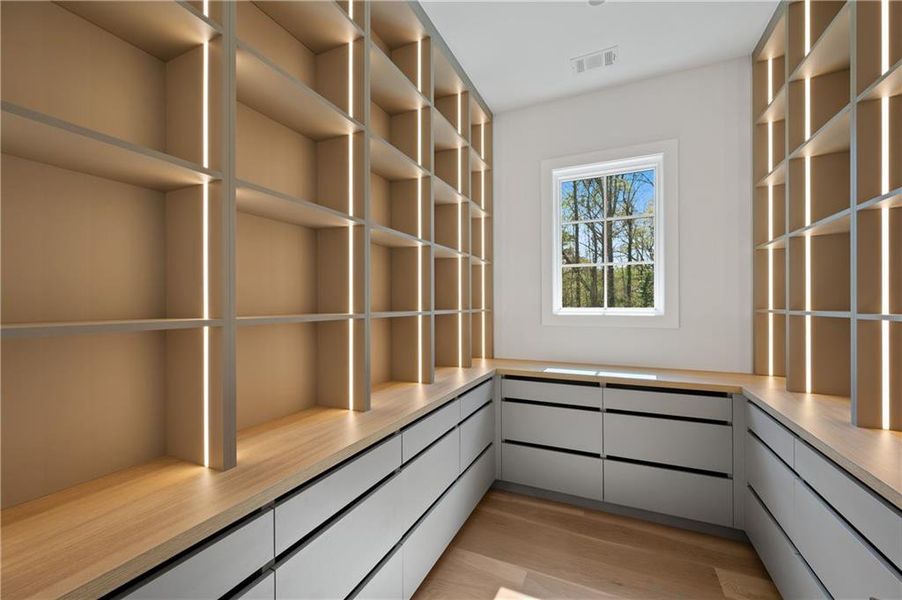 Image 63 of a home in .