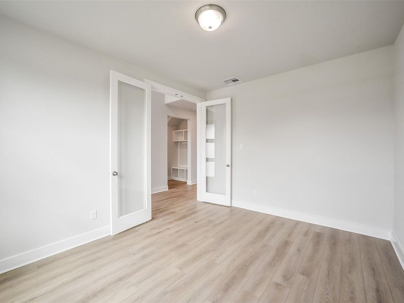 Spacious, unfurnished interior of a new home in Sierra Vista, Rosharon (Image 21).