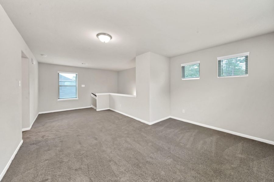 Spacious, unfurnished interior of a new home in Woodland Lakes, Houston (Image 23).