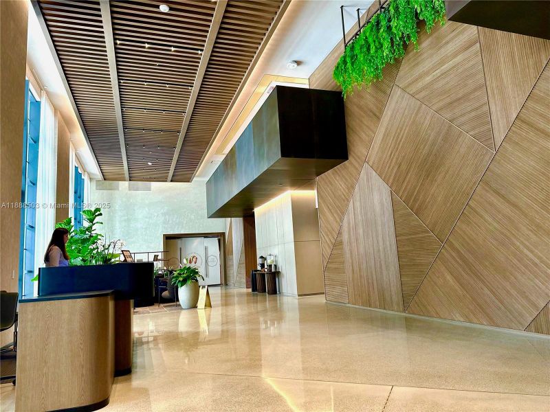 Community amenities in , Miami (Image 2).