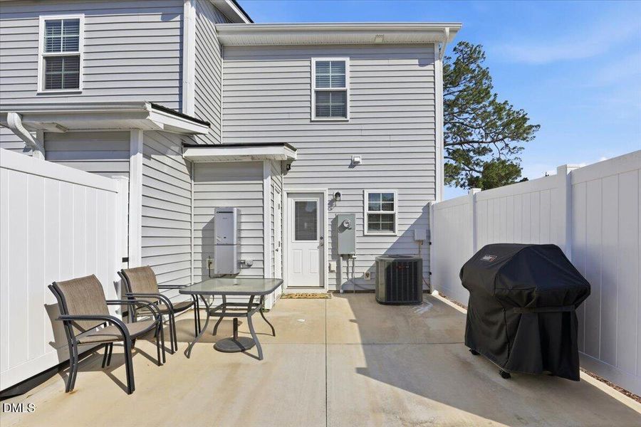 04-96 Linda St-4 04-96 Linda St-4