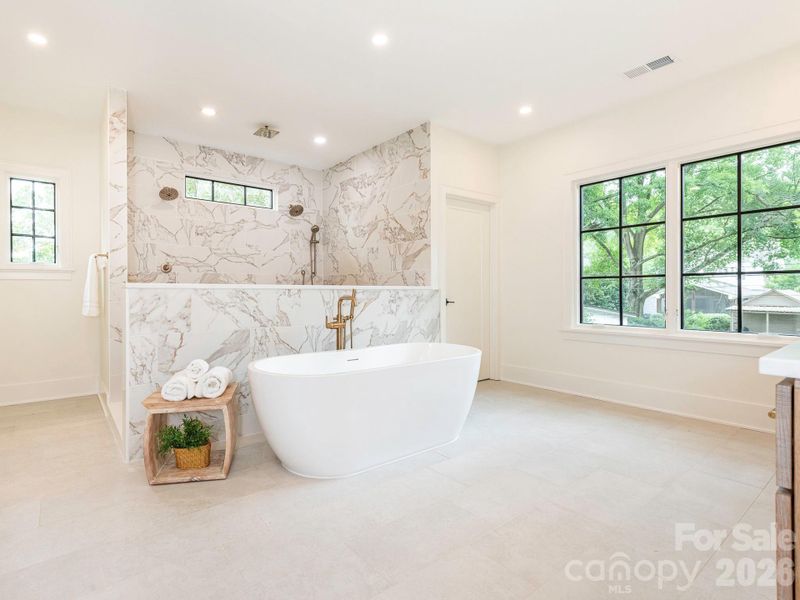 Primary bath