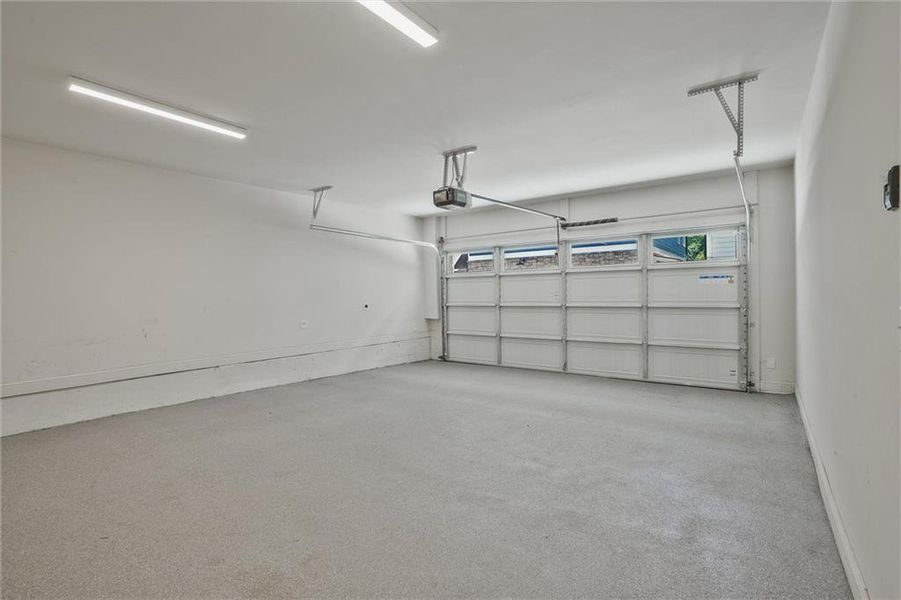 Spacious, unfurnished interior of a new home in Pendergrast Farm, Atlanta (Image 44).