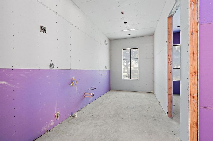 5781 Whirlaway Rd-28