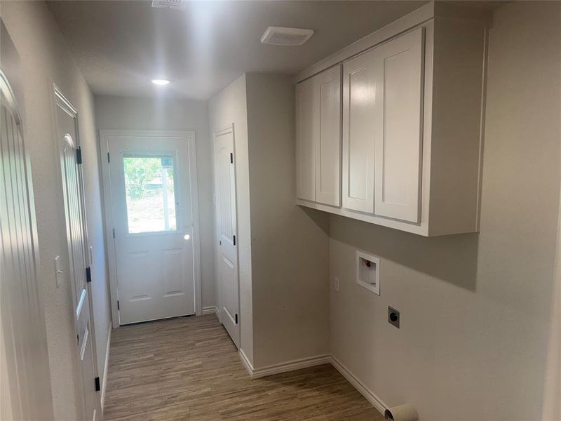 Furnished interior view inside a new home in , Springtown (Image 5).
