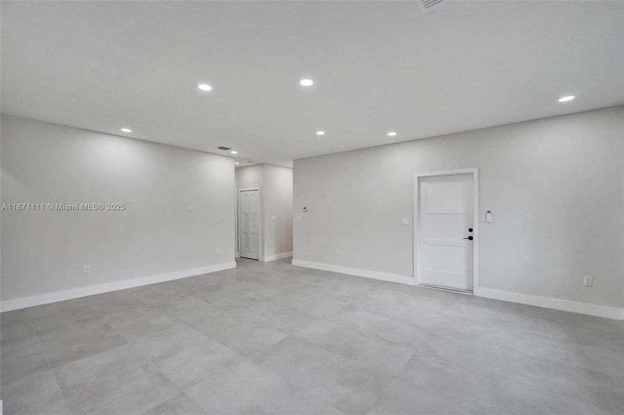 Spacious, unfurnished interior of a new home in , West Park (Image 20). Spacious, unfurnished interior of a new home in , West Park (Image 20).