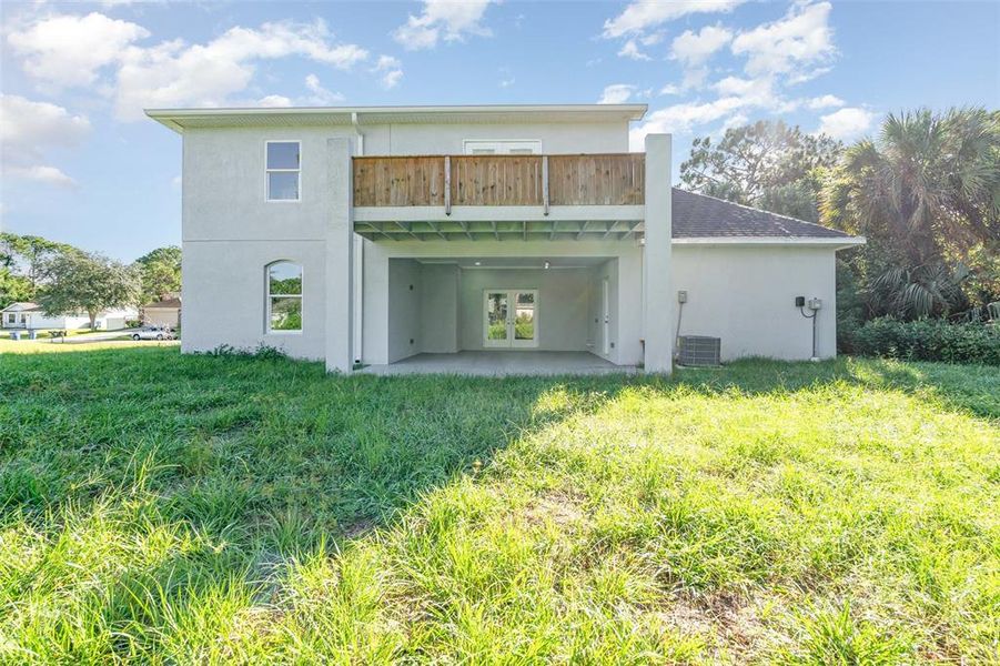 Exterior details and patio area of a home in , Palm Bay (Image 2).