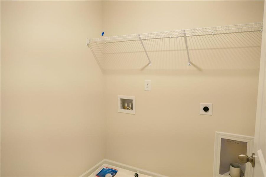 Spacious, unfurnished interior of a new home in Owen Preserve, Canton (Image 41).