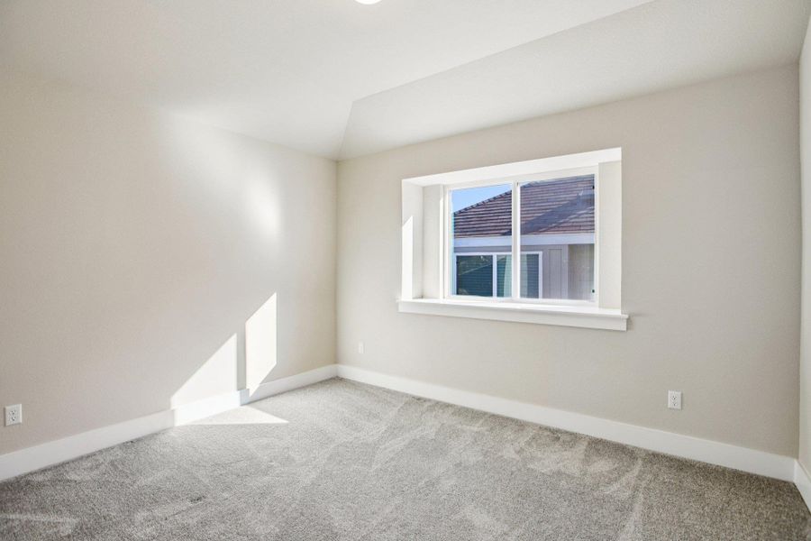 Spacious, unfurnished interior of a new home in Orchard Ridge, Liberty Hill (Image 27).