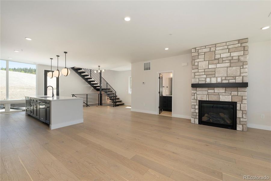 DIFFERENT UNIT // SAME FLOOR PLAN