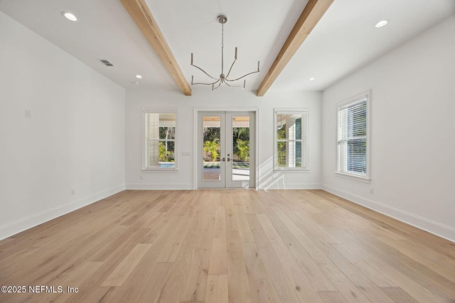 Spacious, unfurnished interior of a new home in , Jacksonville (Image 35).