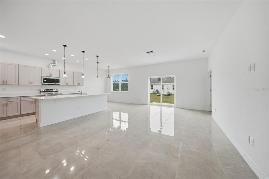Spacious, unfurnished interior of a new home in , Port Charlotte (Image 44).