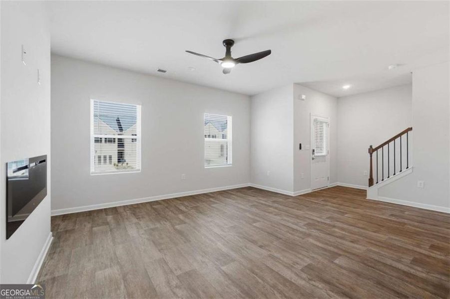 Spacious, unfurnished interior of a new home in Parkway James, Snellville (Image 14).