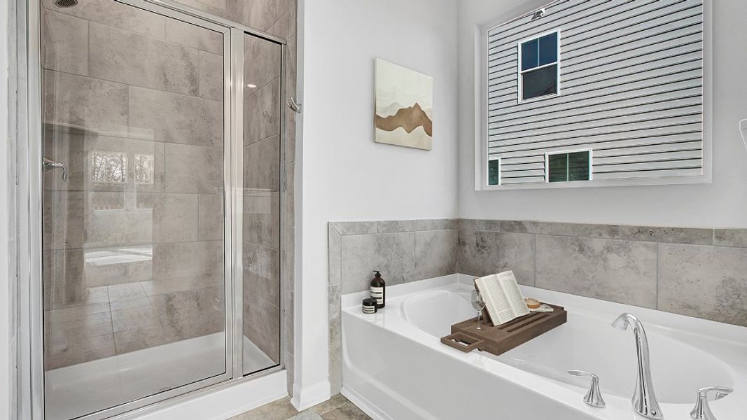 2673 Henninger Opt Owners Bath 2of2 F1 061325