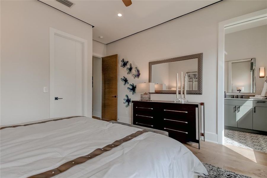 Furnished interior view inside a new home in , Tampa (Image 58). Furnished interior view inside a new home in , Tampa (Image 58).