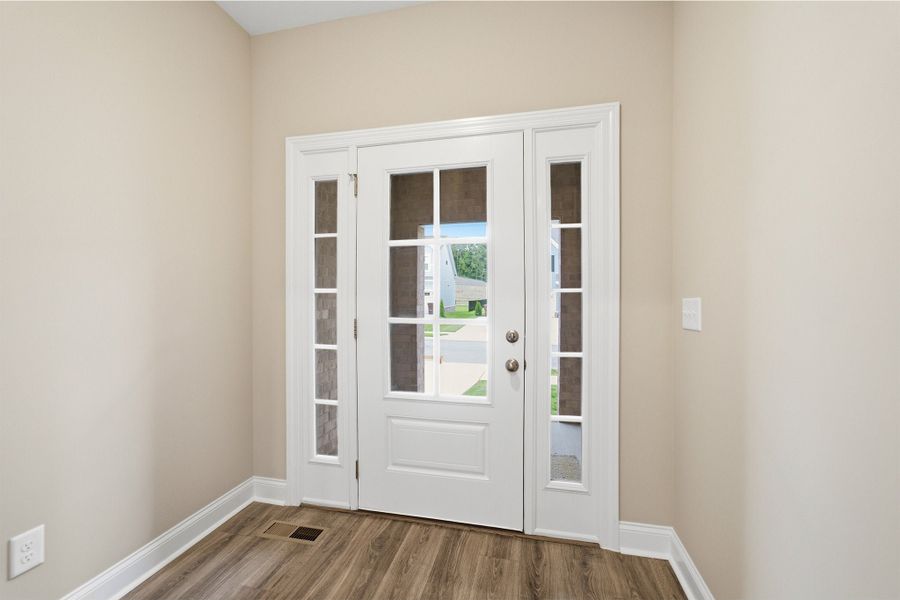 Spacious, unfurnished interior of a new home in The Retreat at Norman Farm, Hendersonville (Image 18).