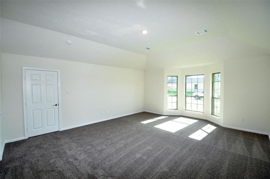 Spacious, unfurnished interior of a new home in , League City (Image 28). Spacious, unfurnished interior of a new home in , League City (Image 28).