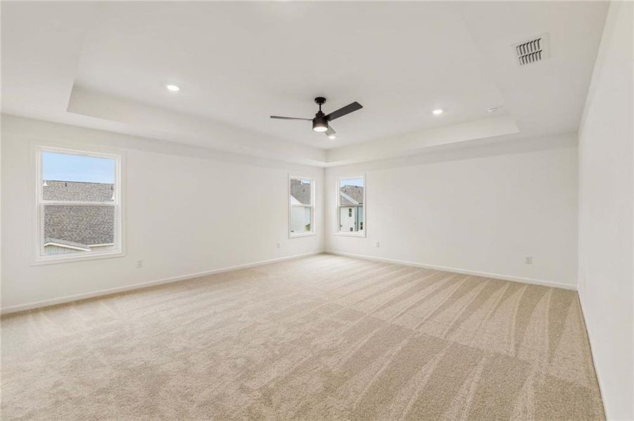 Spacious, unfurnished interior of a new home in Eastlyn Crossing, Flowery Branch (Image 23).