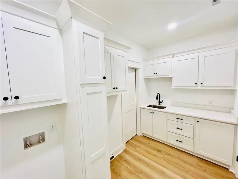 Furnished interior view inside a new home in , Cartersville (Image 8).
