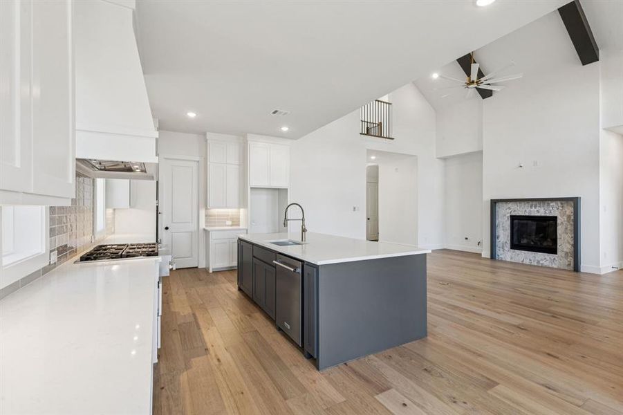 With the perfect open concept design, entertaining is a breeze in our GraysonII floor plan.