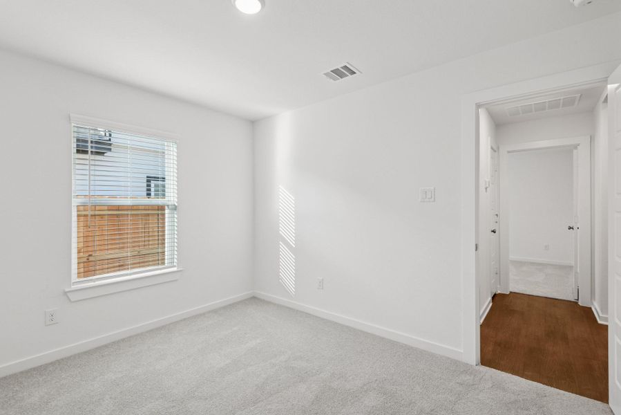 Spacious, unfurnished interior of a new home in Summerview, Fulshear (Image 12).