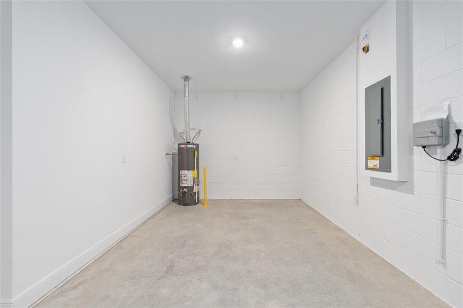 Spacious, unfurnished interior of a new home in On Top of the World Communities, Ocala (Image 28).