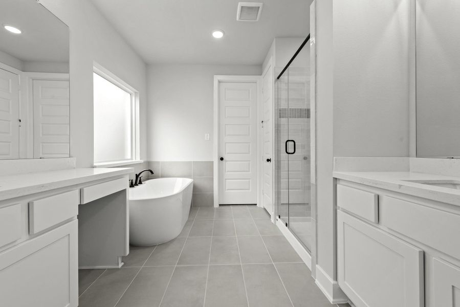 Representative image. Features, specifications, selections and colors may vary. Representative image. Features, specifications, selections and colors may vary.