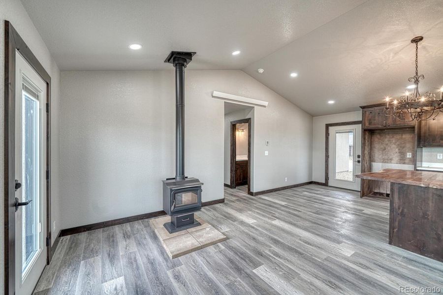 Spacious, unfurnished interior of a new home in , Silver Cliff (Image 14).