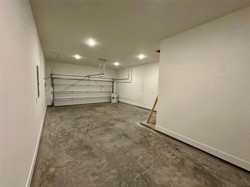 Spacious, unfurnished interior of a new home in Briarley, Montgomery (Image 17).