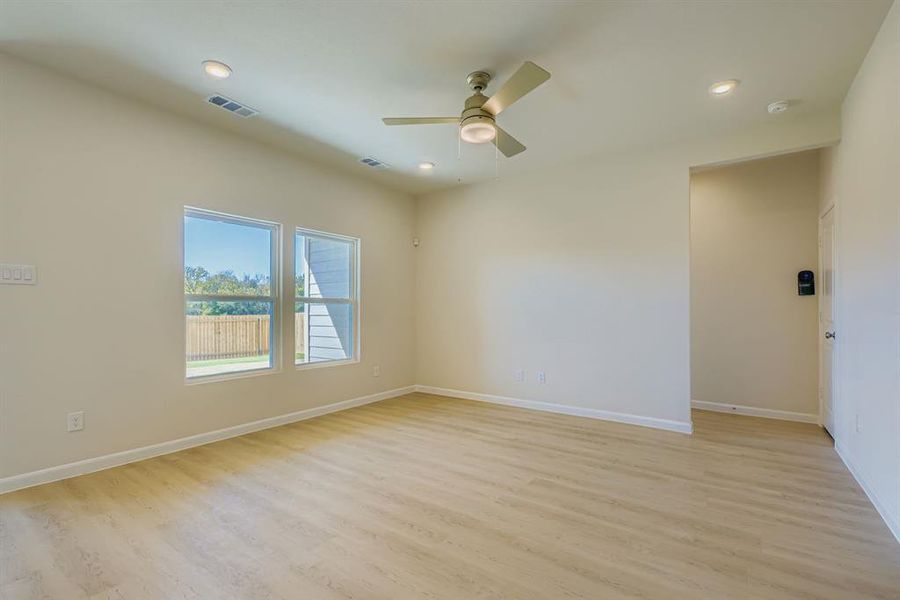 Spacious, unfurnished interior of a new home in Sperling Farms, Ferris (Image 6). Spacious, unfurnished interior of a new home in Sperling Farms, Ferris (Image 6).