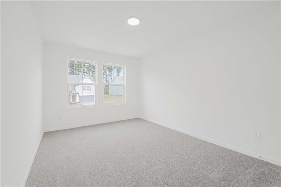 Spacious, unfurnished interior of a new home in The Pointe at Heron Bay, Locust Grove (Image 30).