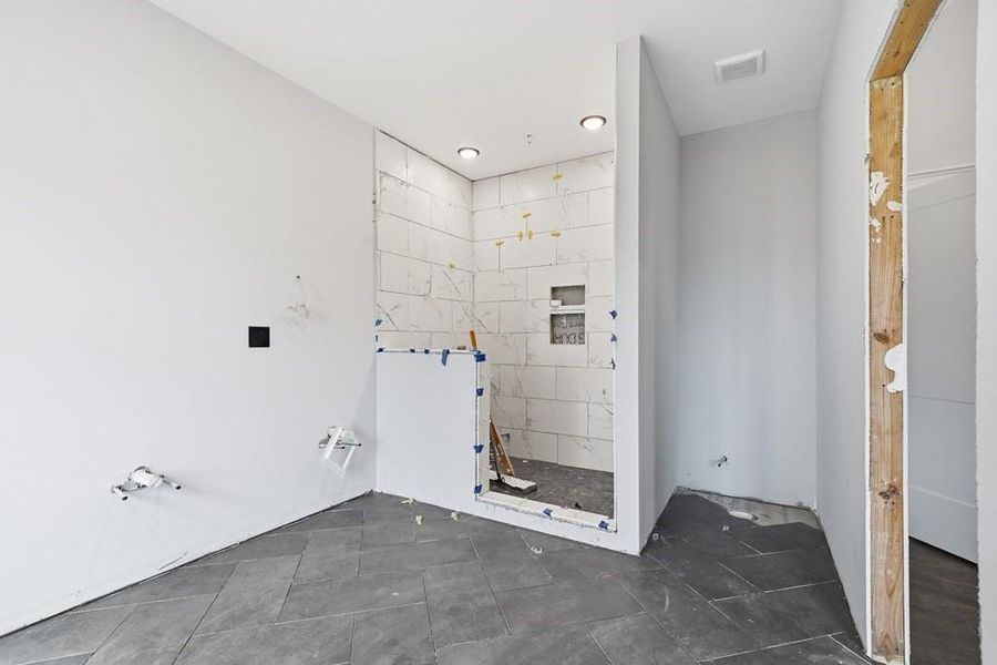 Image 40 of a home in .