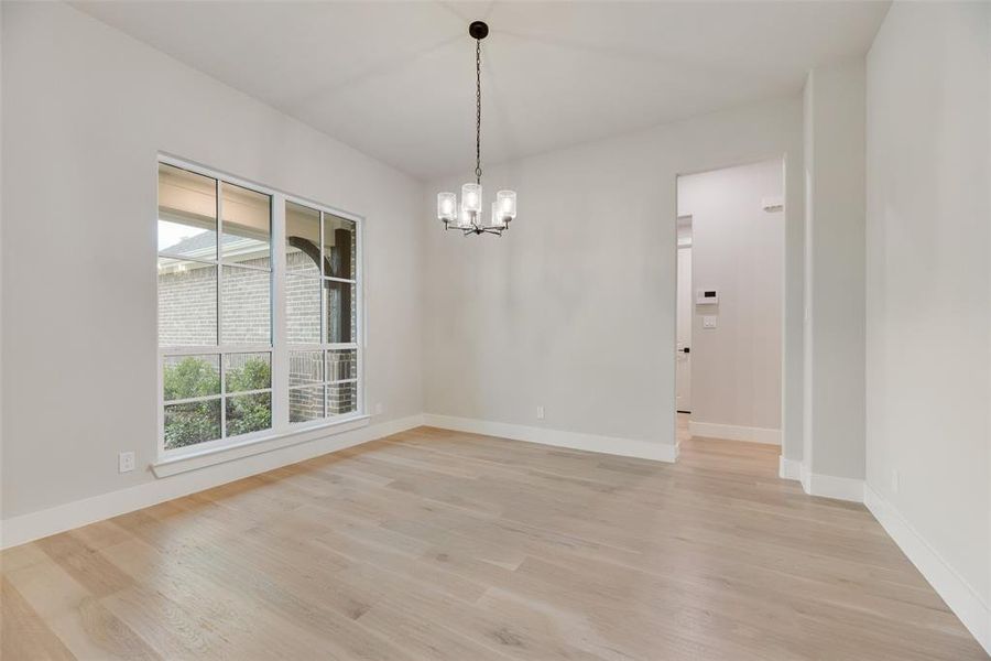 Spacious, unfurnished interior of a new home in King Crossing Estates, Van Alstyne (Image 10). Spacious, unfurnished interior of a new home in King Crossing Estates, Van Alstyne (Image 10).